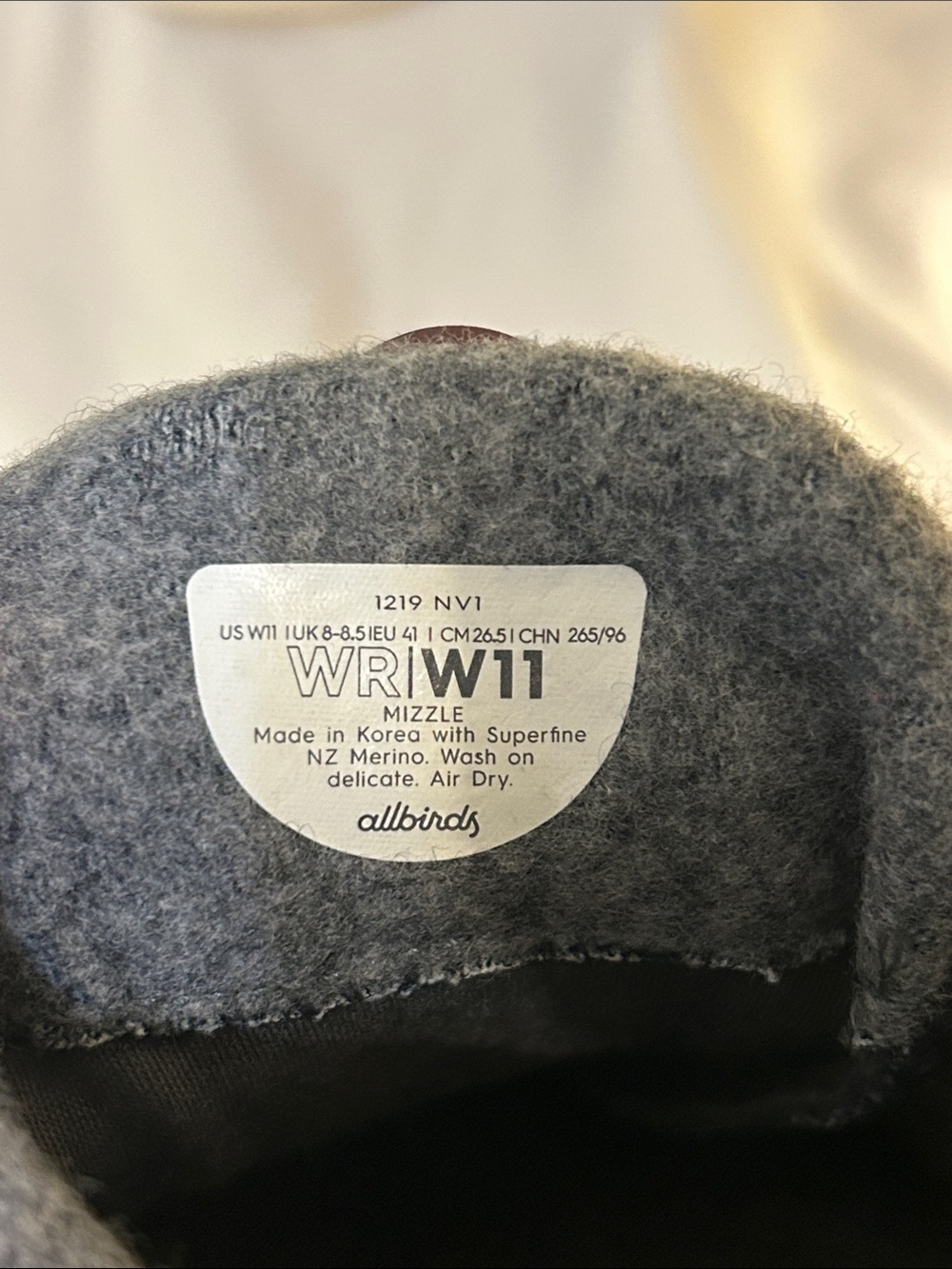 Allbirds Wool Runner Mizzle - Picture 7 of 8